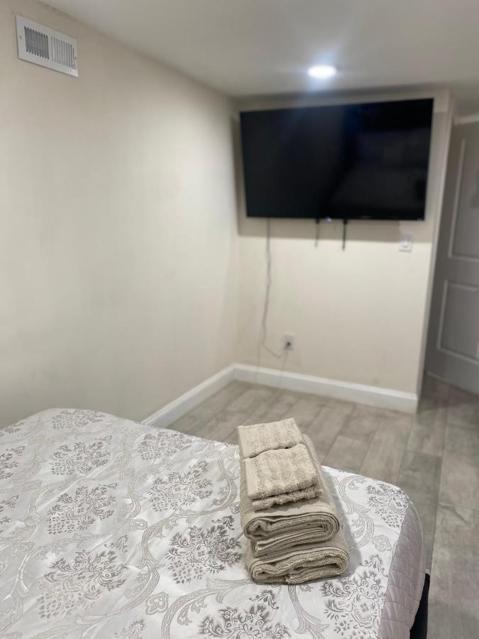 Private Room In South Philly Near Arenas! 필라델피아 외부 사진