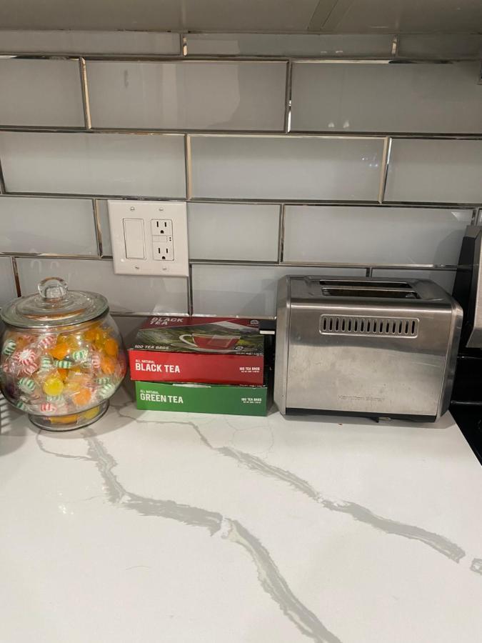 Private Room In South Philly Near Arenas! 필라델피아 외부 사진